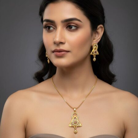 ✨ Elegant Gold Plated Pendant Necklace & Earrings Set ✨